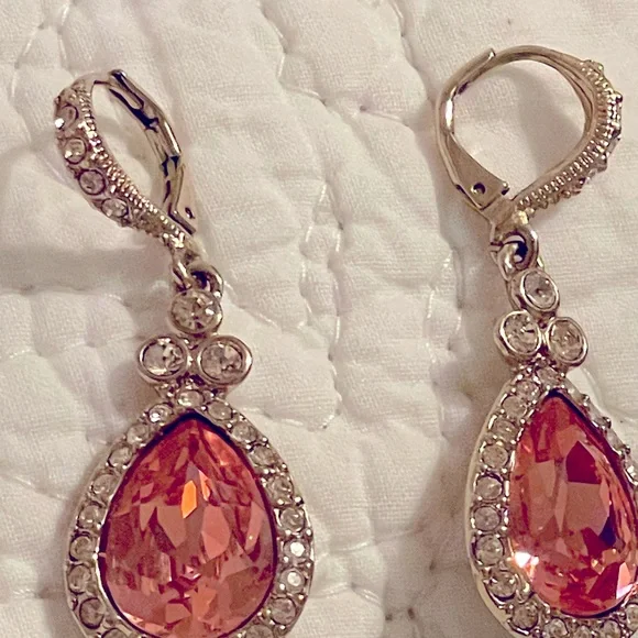 Givenchy teardrops rose pink earrings